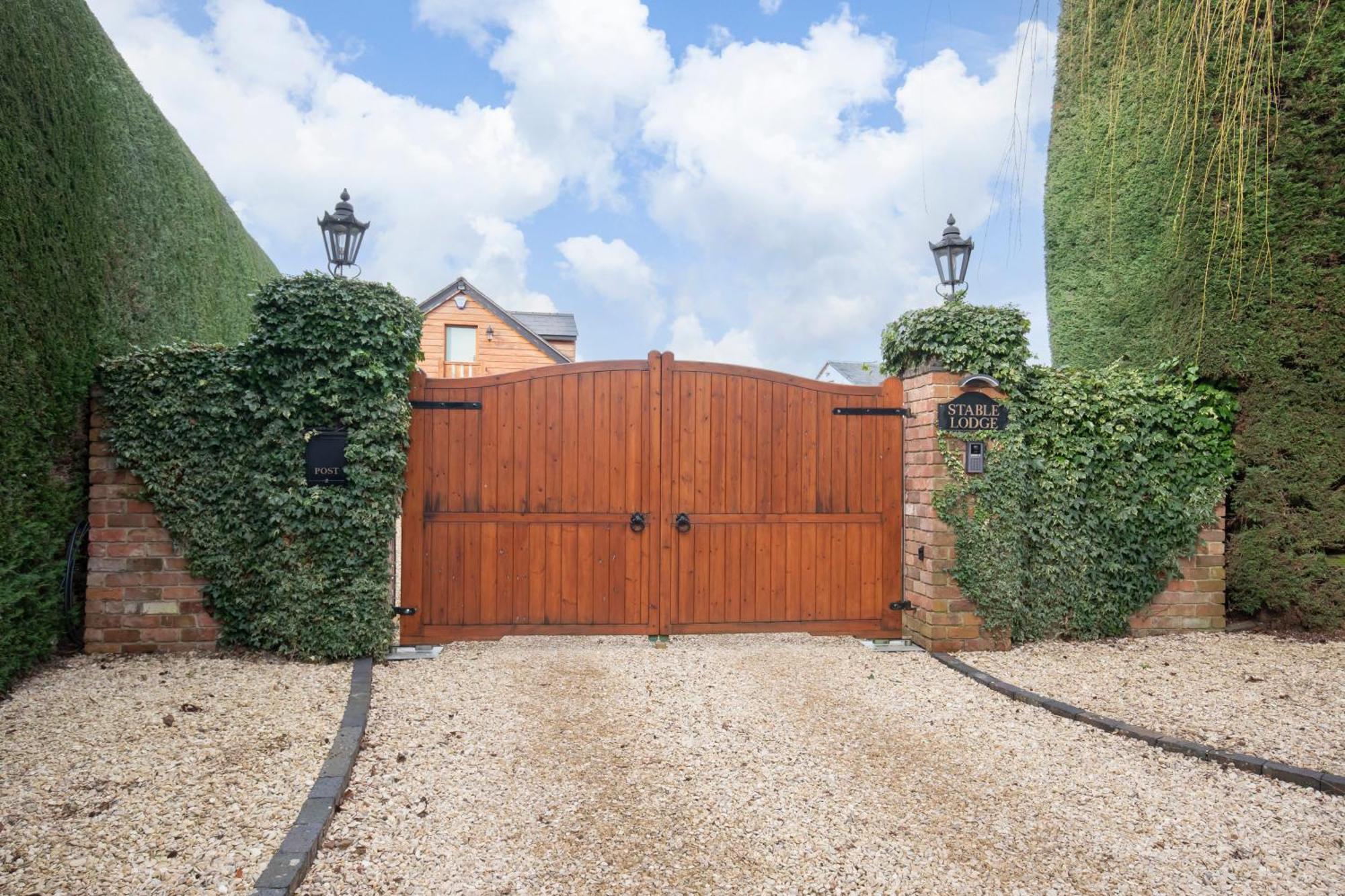 Stable Lodge - Boutique Bed & Breakfast Shurdington Экстерьер фото